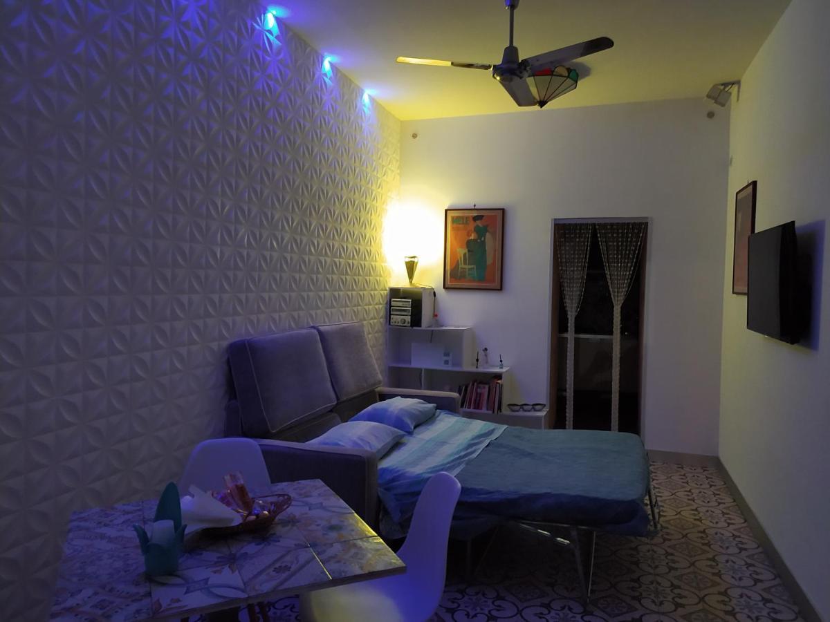 Casa Vacanze Maison Zio Bruno A' Scalinatella เนเปิลส์ ภายนอก รูปภาพ