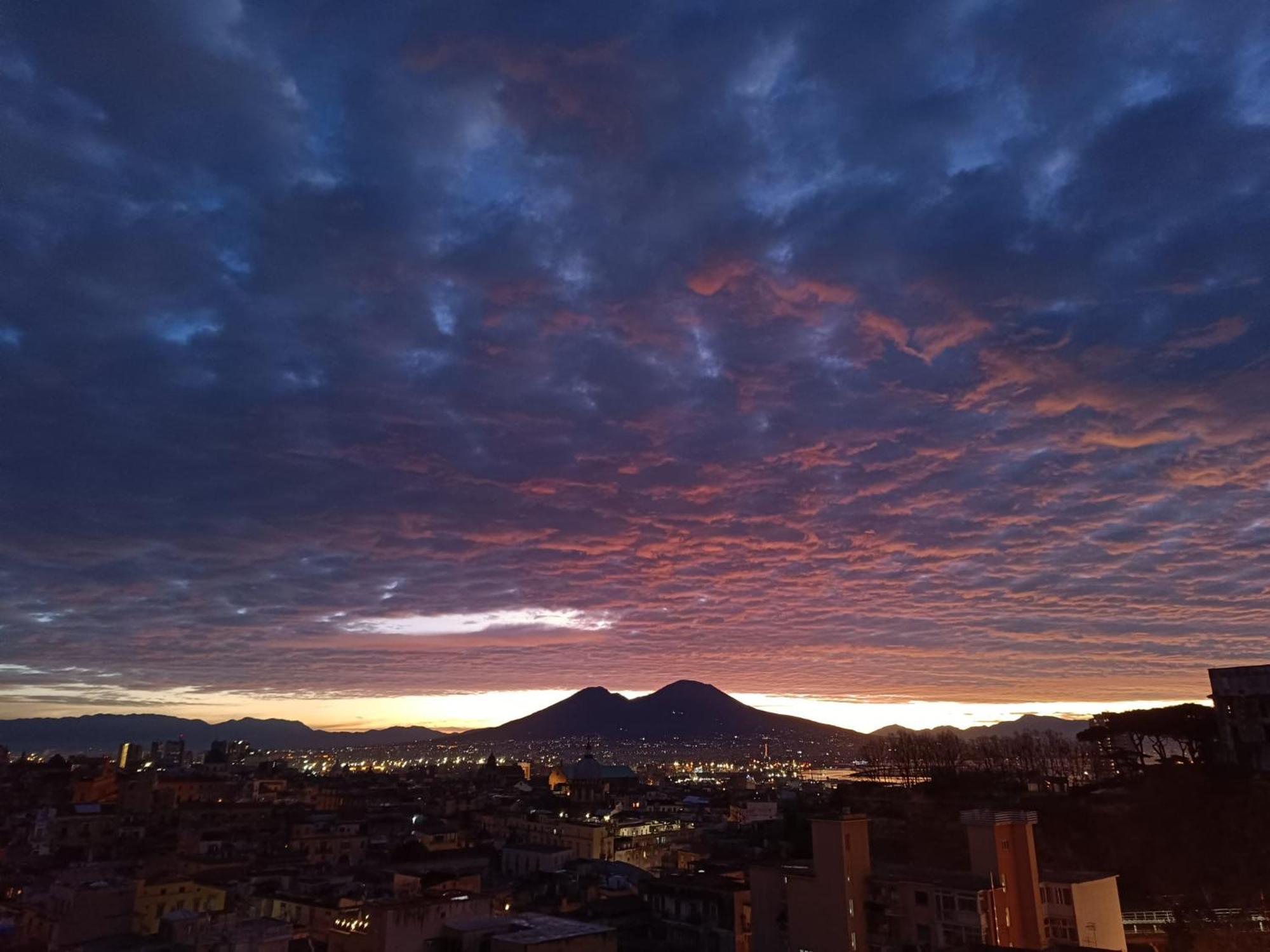 Casa Vacanze Maison Zio Bruno A' Scalinatella เนเปิลส์ ภายนอก รูปภาพ